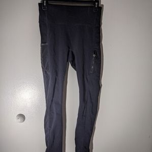 Black utility leggings - Fabletics (medium)